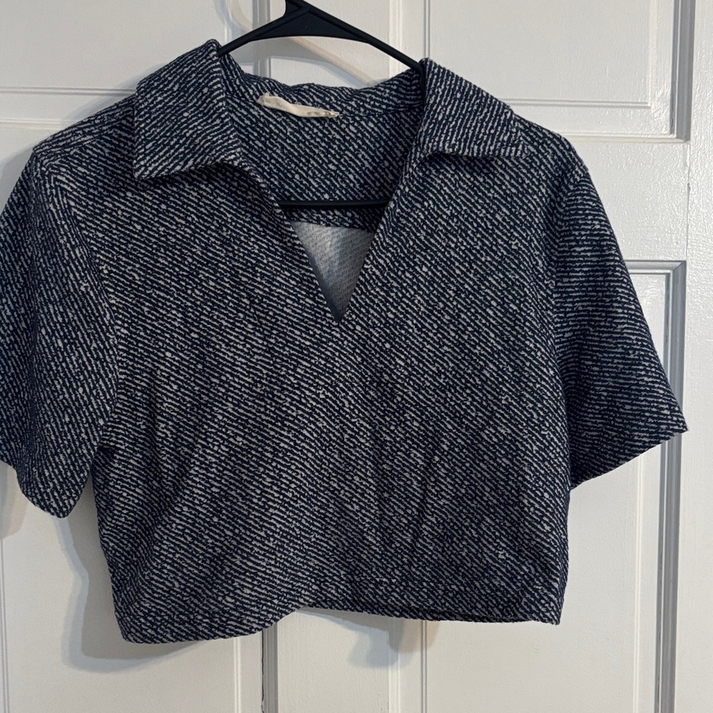 Cropped Navy & White Textured Collared Top